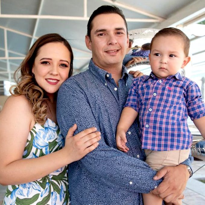 in-vitro-fertilization-treatment-beyond-infertility-women-after-35-with-her-husband-and-baby-born-by-ivf